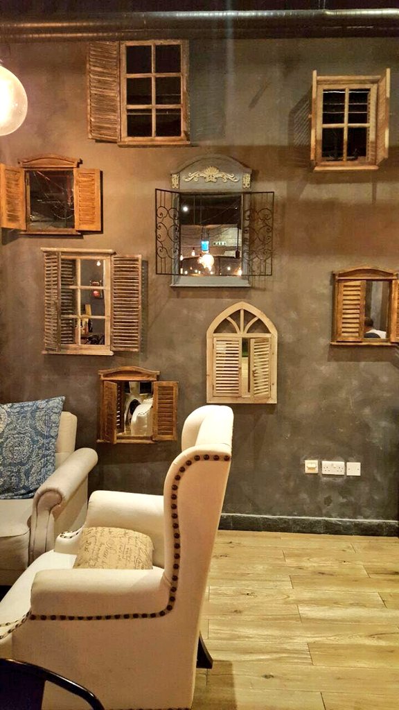 designerDs90's tweet photo. The vintage theme at Grub Shack, Dubai is created by antique window styles that highlight the wall.
#vintage #walldesign  #interiordesign https://t.co/e4zQUrMJX2