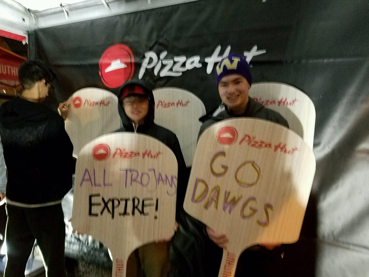 cs1golf's tweet photo. @CollegeGameDay FYI Lee Corso there is no "R" in Washington! #UW https://t.co/O4UMOCNb18