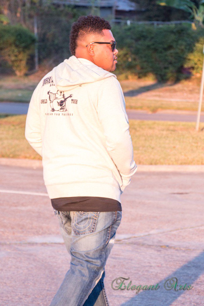 DrapedEnt's tweet image. Roll wit me or get rolled over #TRAPSTAR #sonofakingpin #rap #hiphop #trapmusic