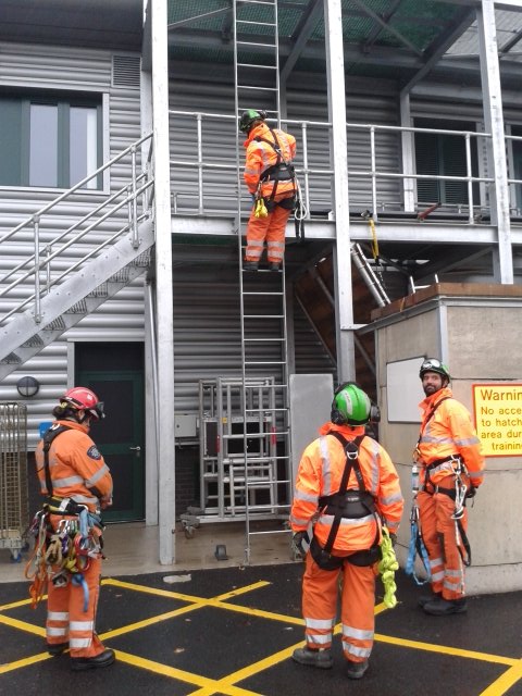 murdy007_david's tweet photo. @deborah_swann with @UK_ISAR_TEAM Medical Team going through her rope skills https://t.co/jZqd3zJFna