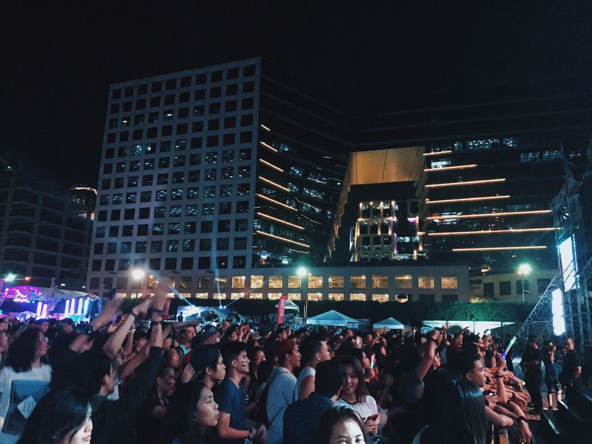 enjoyGLOBE's tweet image. The #GlobeUnleashed gang&apos;s getting all pumped up! How about you? 👍