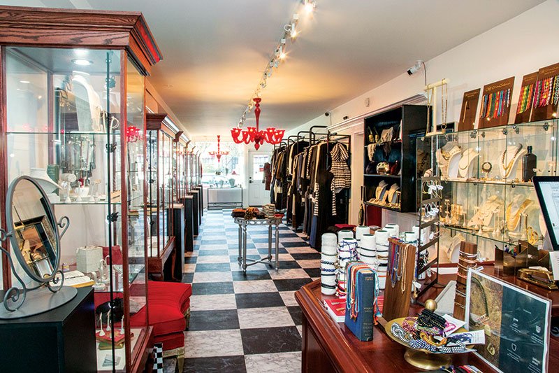 WestchesterMag's tweet photo. Check out our #BOW2016 shopping picks for gift ideas from businesses like @PennyPincherNY @JRFlorals &amp; @yogasmoga. https://t.co/7gRimnd49F https://t.co/6PQRobGUvt