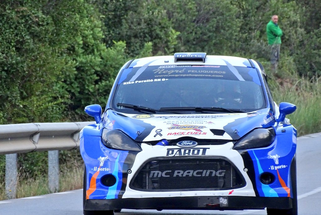 PUJADA ST FELIU CODINES | 🏁 FINAL
Kike Perelló s'adjudica la victòria entre els Turismes, amb un  Ford Fiesta Proto. <a href="/c_muntanya/">C.Catalunya Muntanya</a>