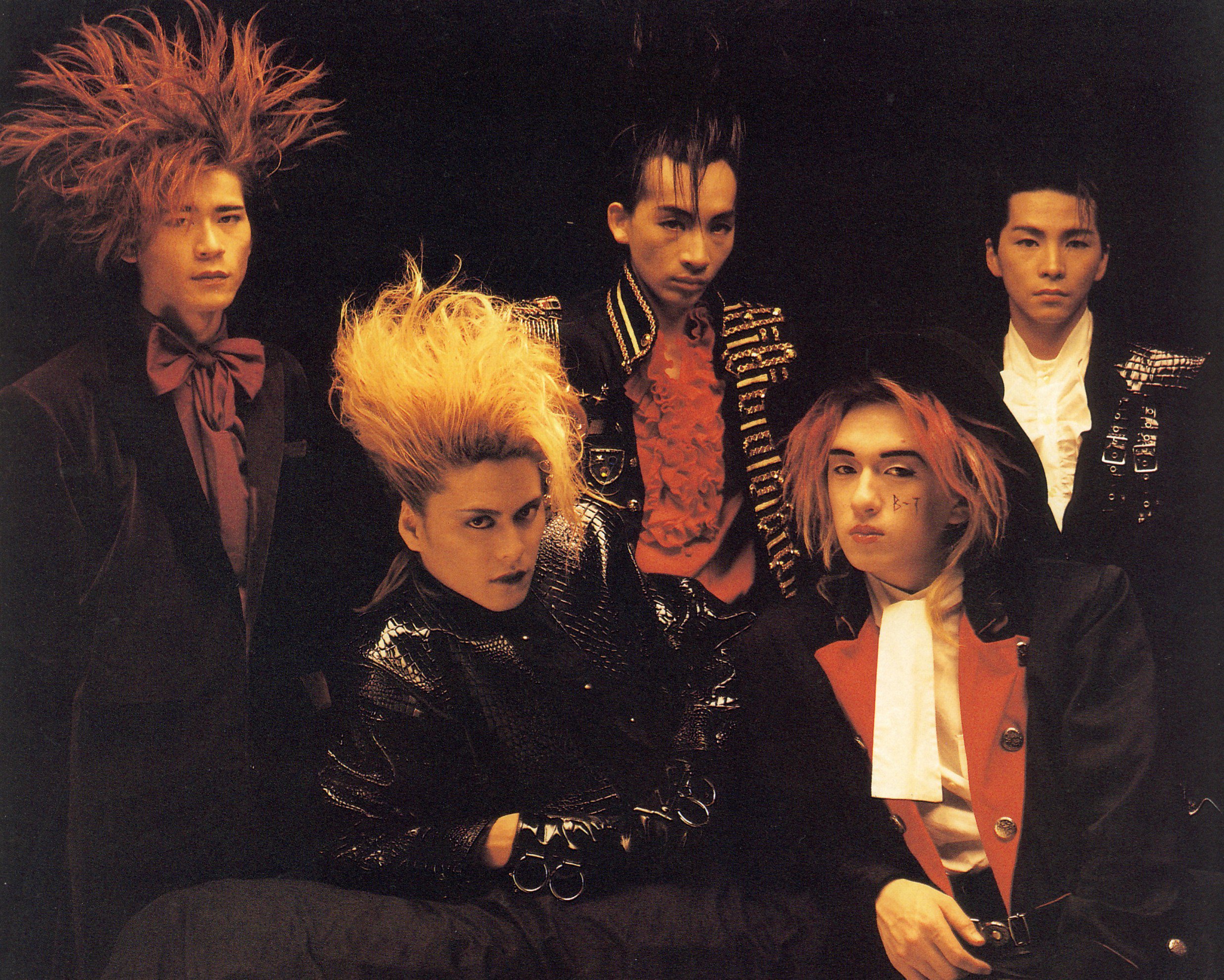 Sから始まる名前は静 出発進行 Auf Twitter Buck Tickさんはね 1987年にデビューしたロックバンドで来年30周年なんです 結成当初からメンバーチェンジなく続けていまして 元祖ヴィジュアル系とも言える方々です 1枚目が16年現在で 遡っていくと色んな時代が