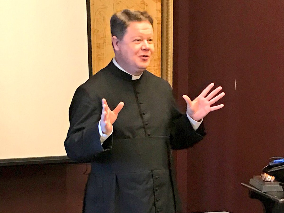 jimmysawtelle's tweet photo. Fr Chad Partain, Diocese of Alexandria Pastor & former SGA President, presents on Military Leadership to #LACOSBP - Celebrating #VeteransDay https://t.co/4Vyo9fcgyd