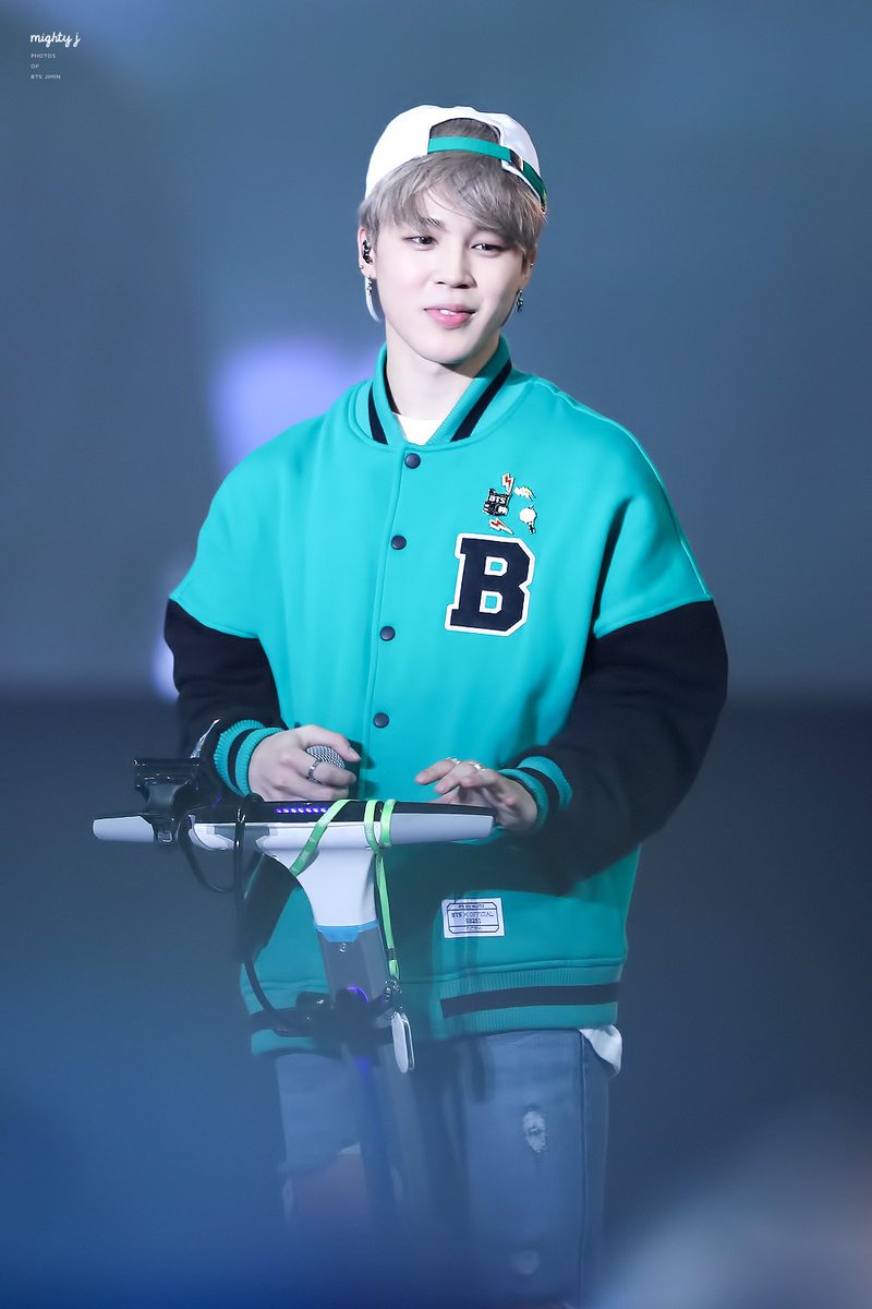 mighty_jimin's tweet photo. 161112 #지민 #JIMIN
지민이 사랑해요 많이많이많이많이❤️ https://t.co/ZShqRdZHZG