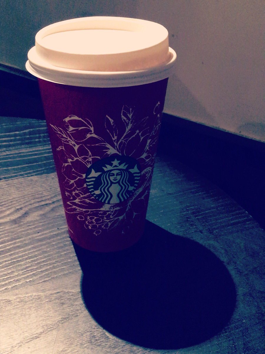 dancole95's tweet photo. Starbucks at last #gingerbread https://t.co/CVkfCkdYuf