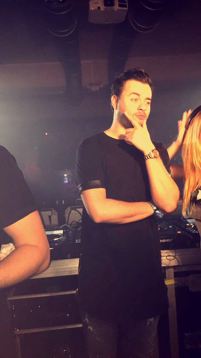 Rafimuaz98's tweet photo. Thank you for this night @QUINTINOO #thisisthenight 🔞 https://t.co/whfMTNLtwc