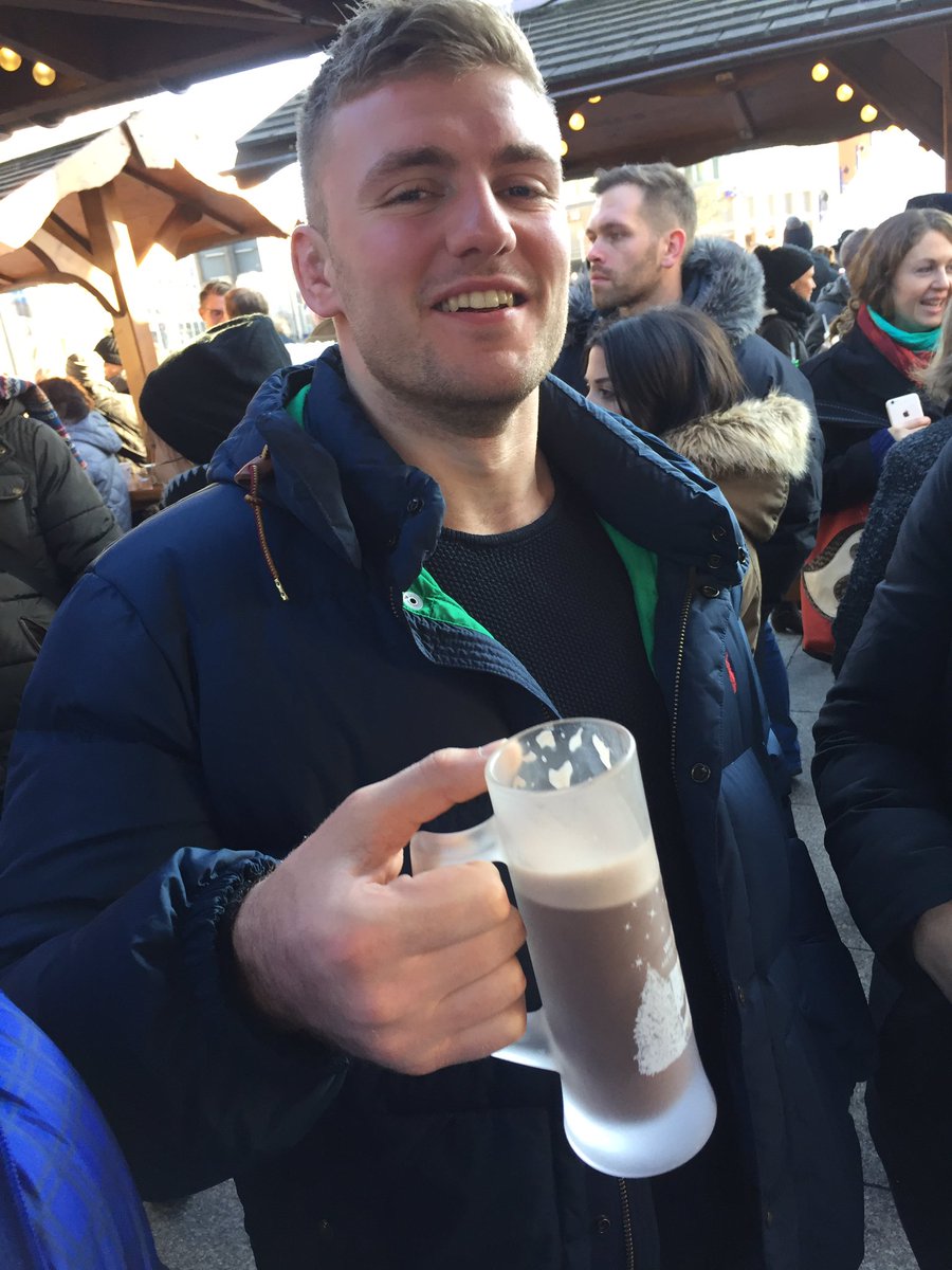 Old bog brush cracking the jokes #boggleinberlin