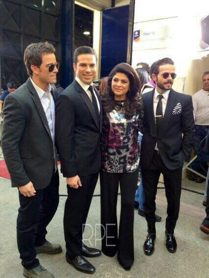 RuffoEcuador's tweet photo. Nuestra hermosa #Queen @victoriaruffo31 junto a sus bellos hijos @alenones @JosemariaTorreH @manedelaparra imposible olvidar a los #Chaveros https://t.co/N0LC77yqlq