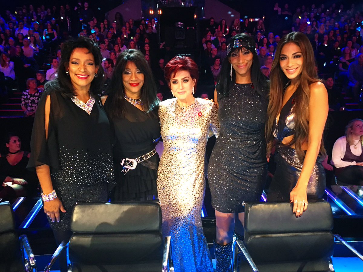 SisterSledge_'s tweet photo. With our fellow fabulous #WAMOWS @MrsSOsbourne and @NicoleScherzy on #XfactorDisco London! #Family #WAMOW # https://t.co/IkQVOyg6rp