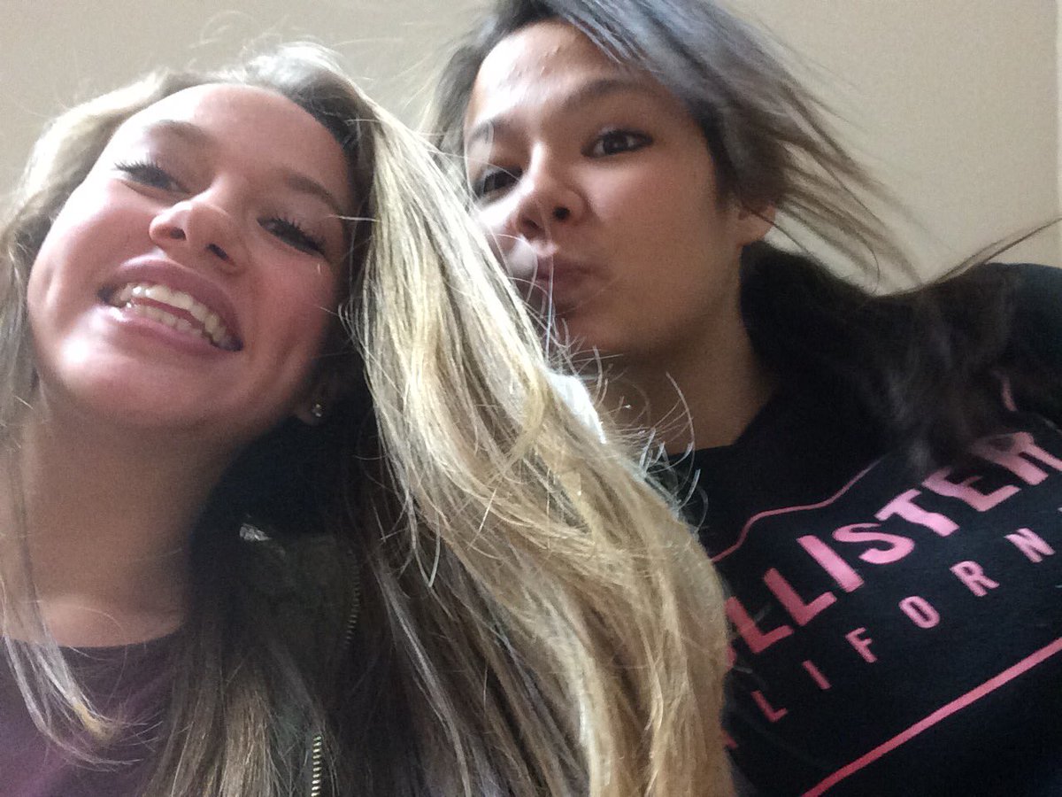 Whotfismya's tweet photo. Here's to the best of friends https://t.co/Zv9fB1aOEL