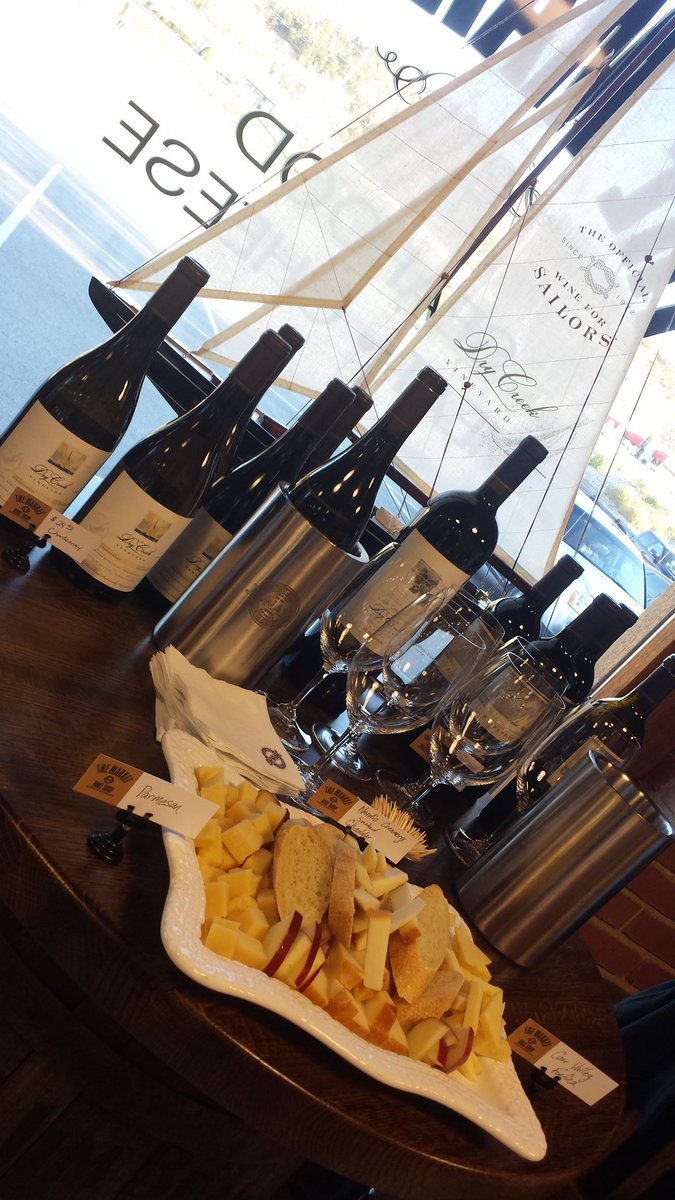 JonahsSeafood's tweet photo. Tasting @DryCreekVnyd 2013 Block 10 Chardonnay and 2014 Heritage Zinfandel Today 3pm to 6pm in the Market &amp; BakeShop https://t.co/rNGsnbpwn6