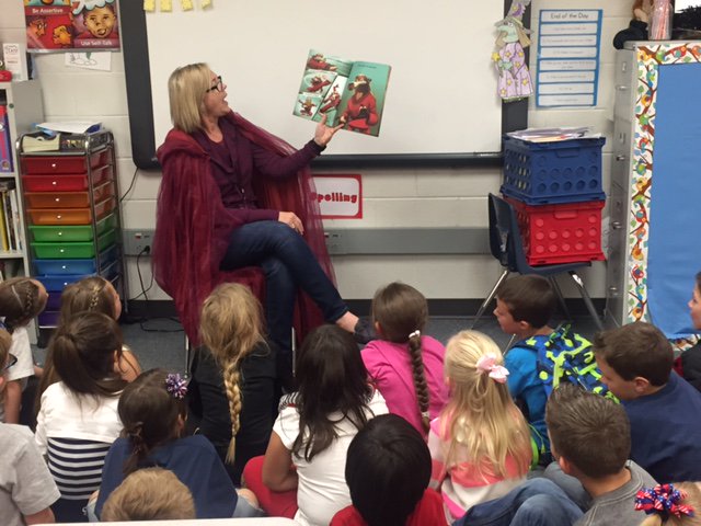 jlsagers's tweet image. Reading to the entire school as Little Miss Riding Hood Reader! Middle Canyon Elem.,Tooele,UT #bookit @bookitprogram  #bookitkid