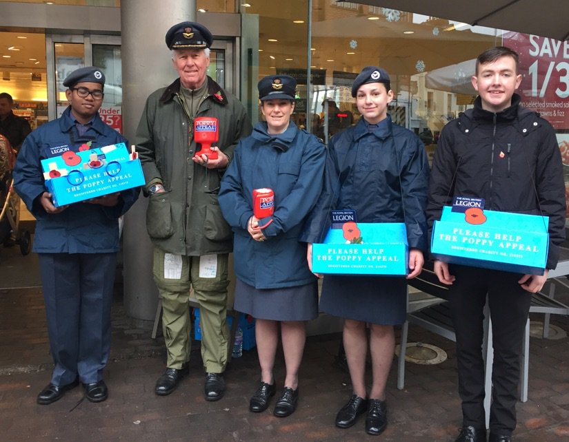 RBL collecting-past-sqn president Gp Cpt Bedford-present ex cdt &amp; pilot Fg O.... tmi.me/1fgqmx