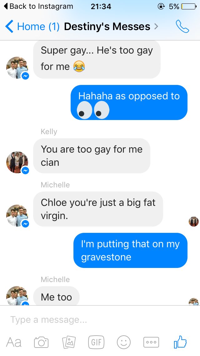 ChloeDemolder's tweet photo. I love my friends #fatvirgin https://t.co/IACnwMZrRf