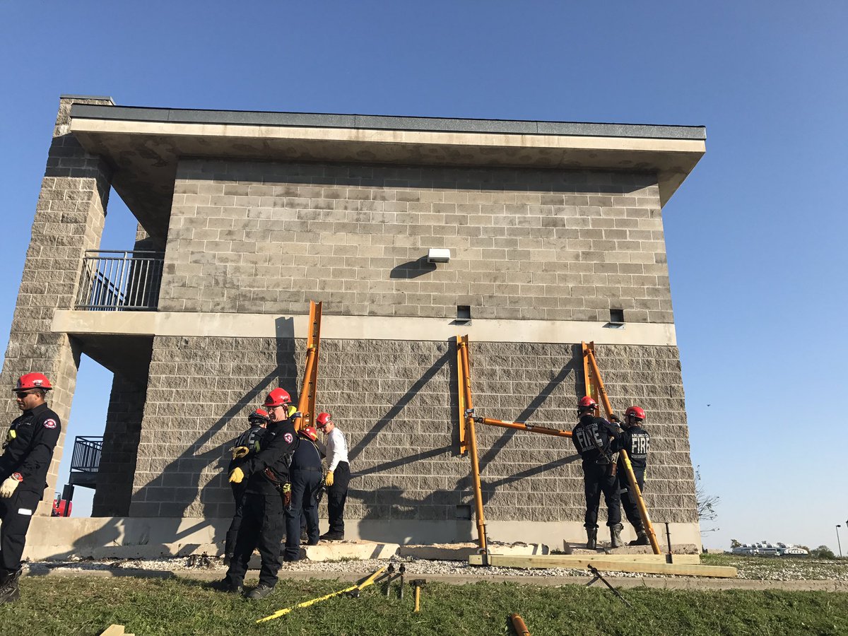 Arlington Fire Dept. tweet media