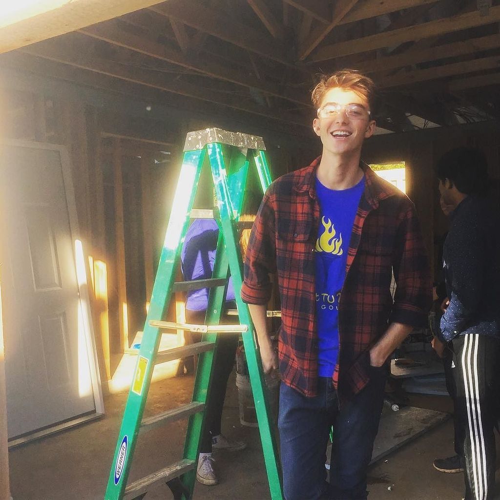 greysonchance's tweet photo. Busy Saturday volunteering for Habitat For Humanity 🙏🏼🙏🏼🙏🏼 https://t.co/e3EJepgz4L
