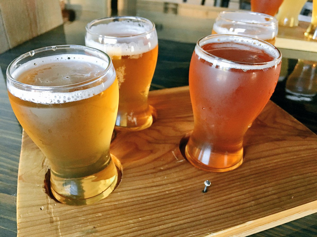 memphistweats's tweet photo. After coffee, natural next step...flight of local brews @HammerAndAle #almostnoon #startmeup #memphis https://t.co/UFDWJPsBAY