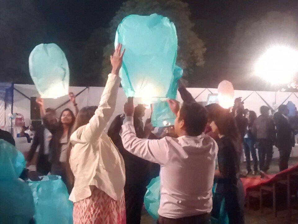 MDIGurgaon's tweet photo. Lanterns adore the sky at MDI's National Alumni Meet.
#NAM2016 https://t.co/ICjKIjQUO9