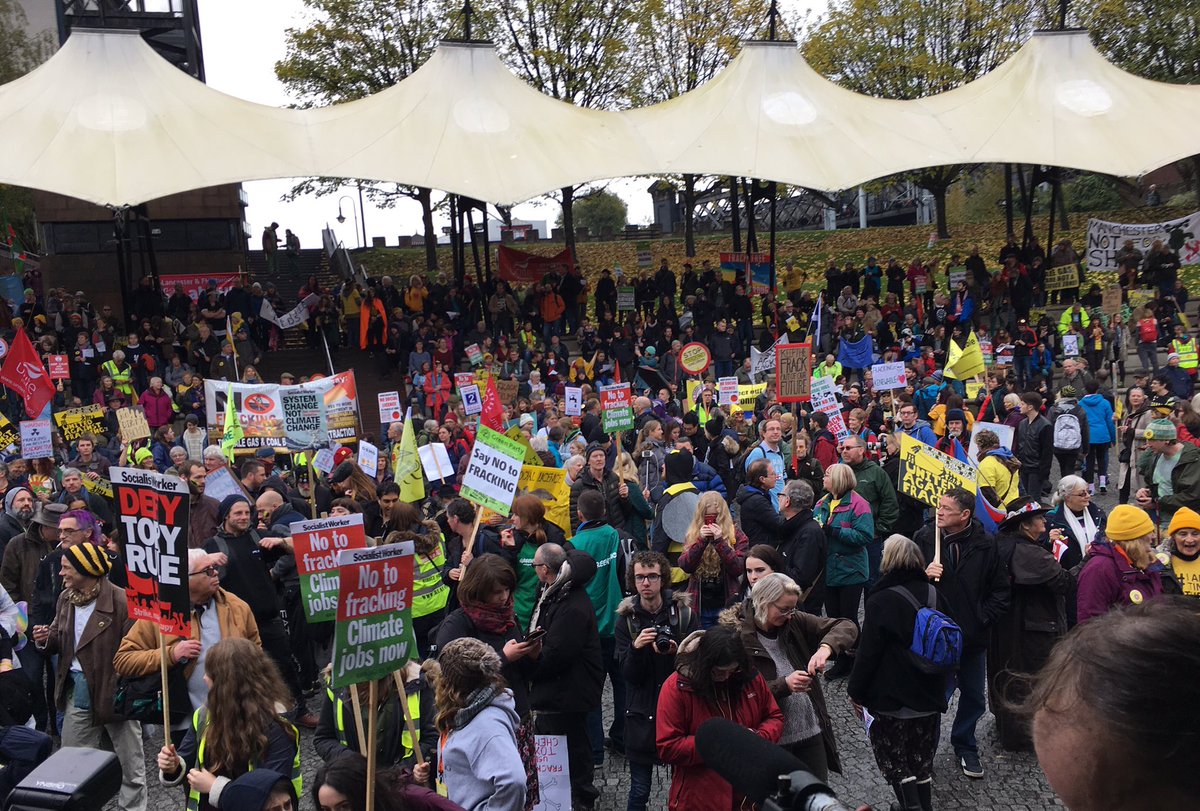 HelenJqRimmer's tweet photo. Wow, what a day! 2000 in Manchester to say we are #UnitedAgainstFracking 
Huge kudos to all community campaigners who made it happen https://t.co/3dRXgxeN6F