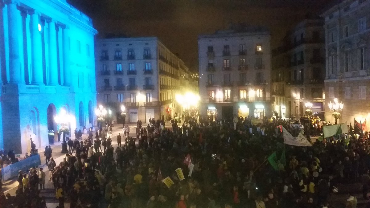 Omplim Sant Jaume de lluita educativa.
Això no ha fet més que començar! ✊
#12NEducatiu