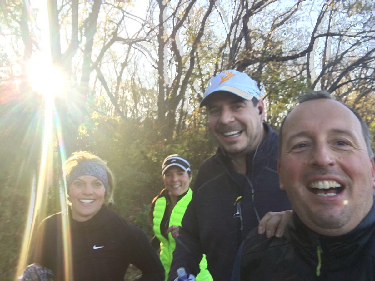 marceloclaure's tweet image. #Sprintteam 7 am 10 mile run We are getting ready for @Philly_Marathon 7 more days.