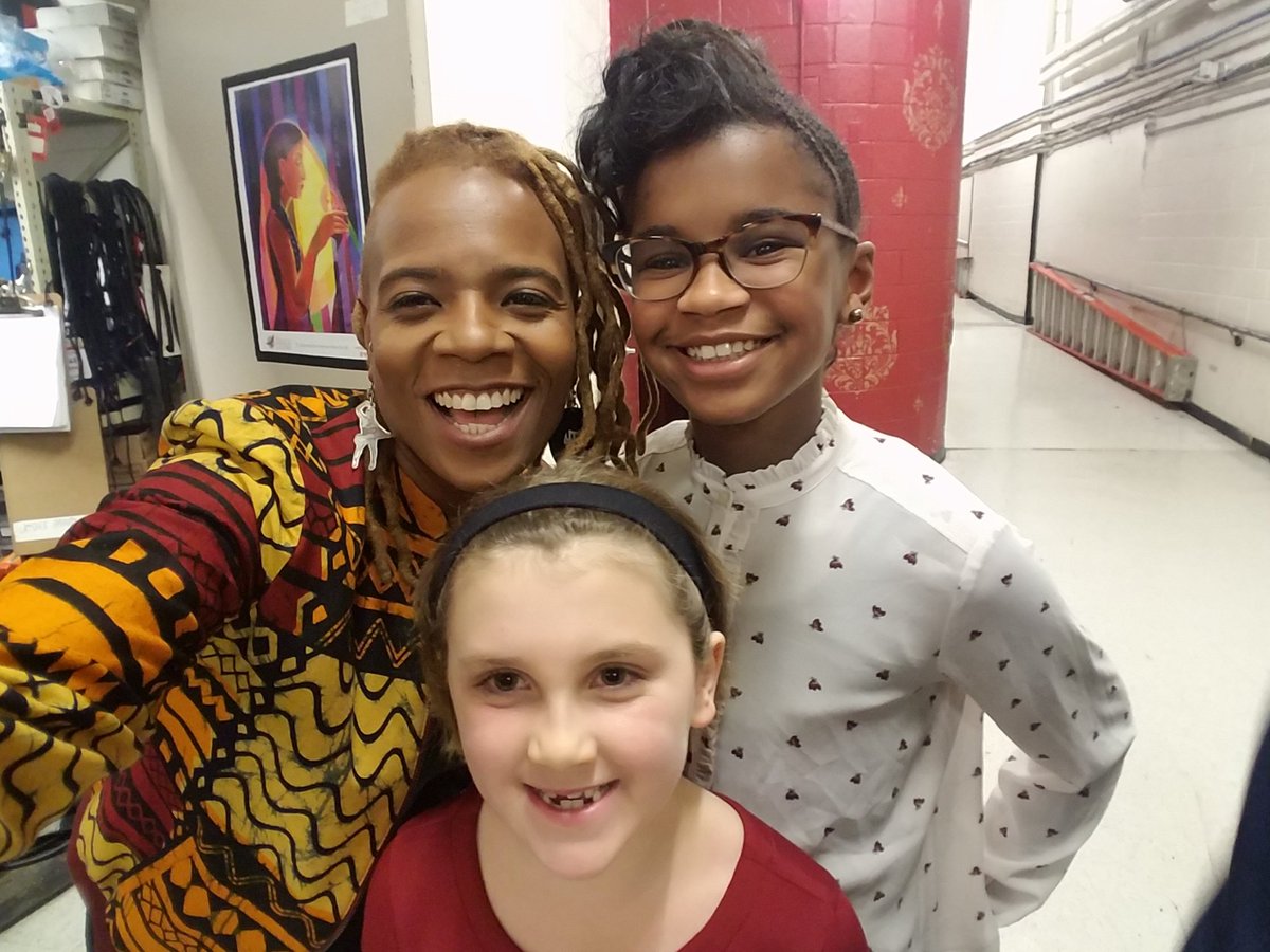 diviroxx's tweet photo. I am overwhelmingly inspired in DC at the @GirlsCanDoEvent. These women and girls are A-mazing! #possibilitythinkers #ImPossible #Hopeful https://t.co/eFrunb5R8r