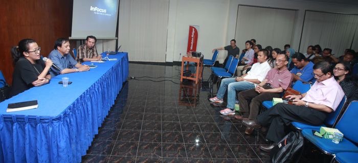 Sarasehan Socmed Agawe Guyub 2 sarasehan jurnalisme damai socmed agawe guyub