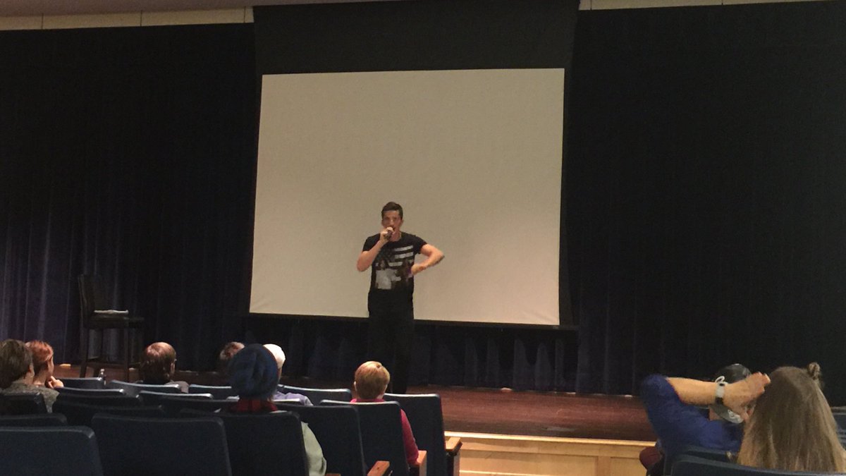 Our boy @optycnerd aka Chris teaching <a href="/KNHSAcaFest/">KetteringAcaFestival</a> ! #ketteringacafest #acappella #acapella #mixvocalgroup