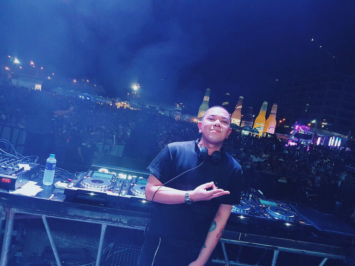 enjoyGLOBE's tweet image. We can&apos;t get over your awesome #GlobeUnleashed set, @marsmiranda! 😍