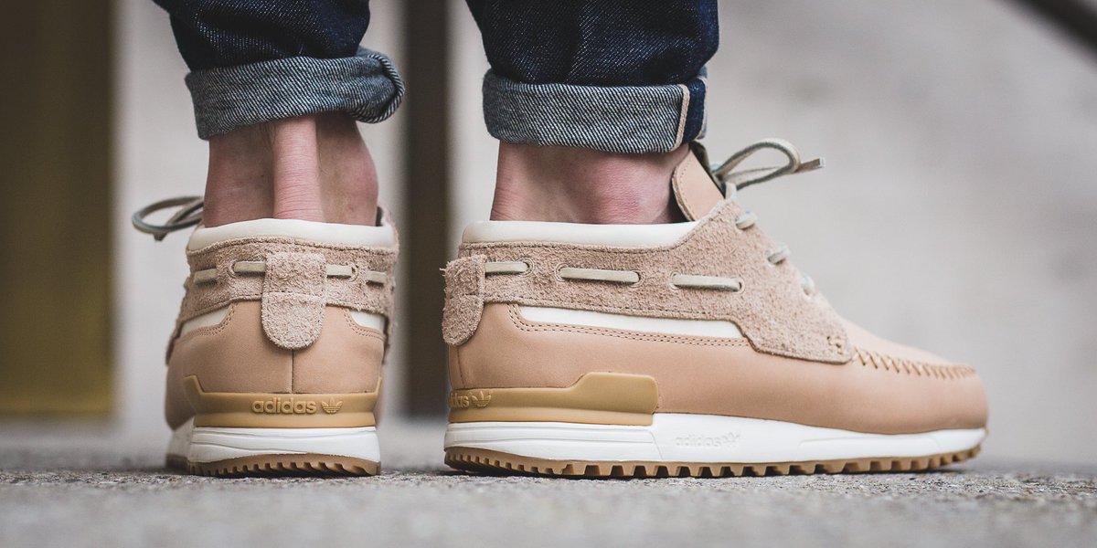 titoloshop's tweet photo. 🔸ONLINE NOW🔸
END. Clothing x Adidas #Consotium ZX 700 Boat
SHOP HERE ►https://t.co/d7uR4IC988
#endclothing #end #adidas https://t.co/K9mYjxKloM