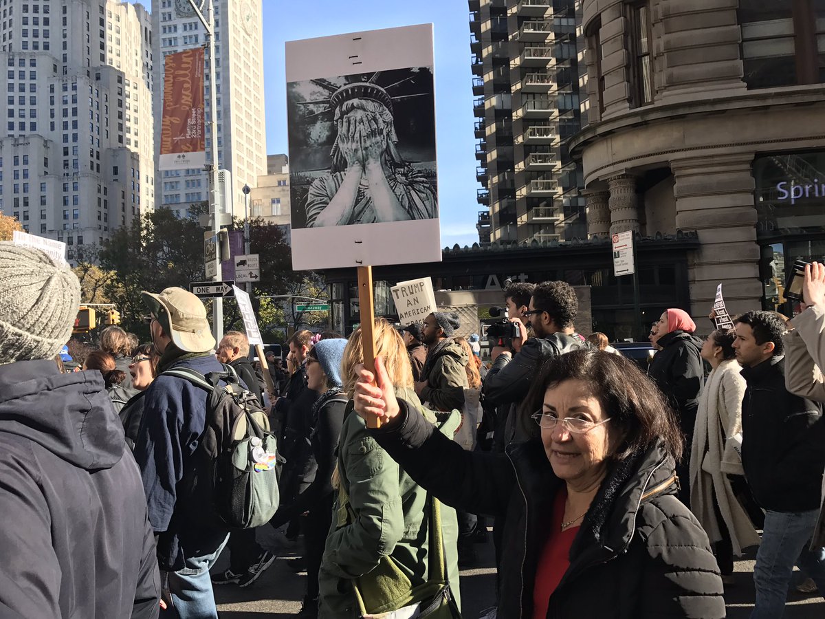 BernsteinJacob's tweet photo. Crowds on Wednesday were largely 18-30. Not the case today. This is enormous. https://t.co/R6tO4qRjtQ