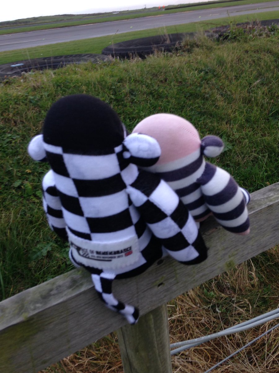 SM_05_253's tweet photo. @Susannah_J Of course we were!! We watched the start of the race too! https://t.co/b3xEv0EjQq