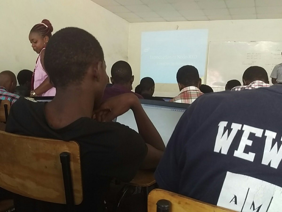 AnthonyLimo's tweet photo. A good day with #intelkabarak and #intelatjkuatnkr working with #inteliot @IntelKabarak @Inteliot @Intelatjkuatnkr https://t.co/DN9BItpGu3