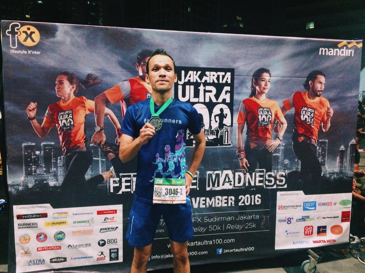 Kak <a href="/fahrifary/">txtfromfahri</a> pelari kedua dr #RunForCharity #KIJPRUNNERS u/ #CampAnakPulau sampai di garis finish <a href="/jakartaultra100/">Jakarta Ultra 100</a> . Good job, bro!