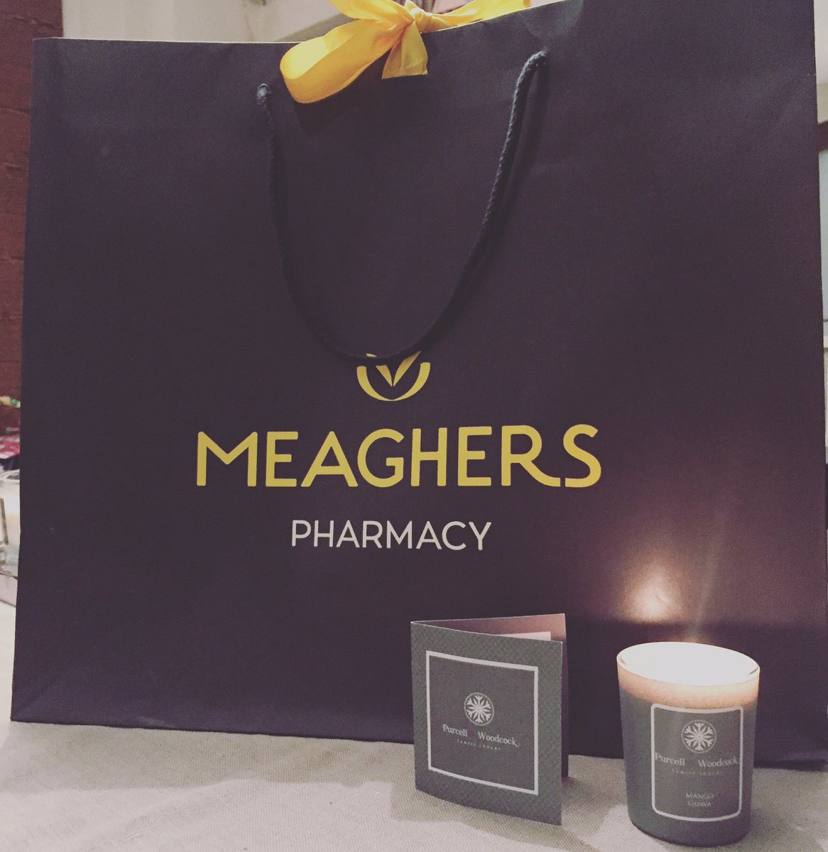 purcellwoodcock's tweet photo. Would be rude not to light the candle we got in our fab @MeaghersPharmcy gift bags at @BloggerConf ๐ #BLOGGERCONFL2G #puresoya #mangoguava https://t.co/mBbhqJq4PO