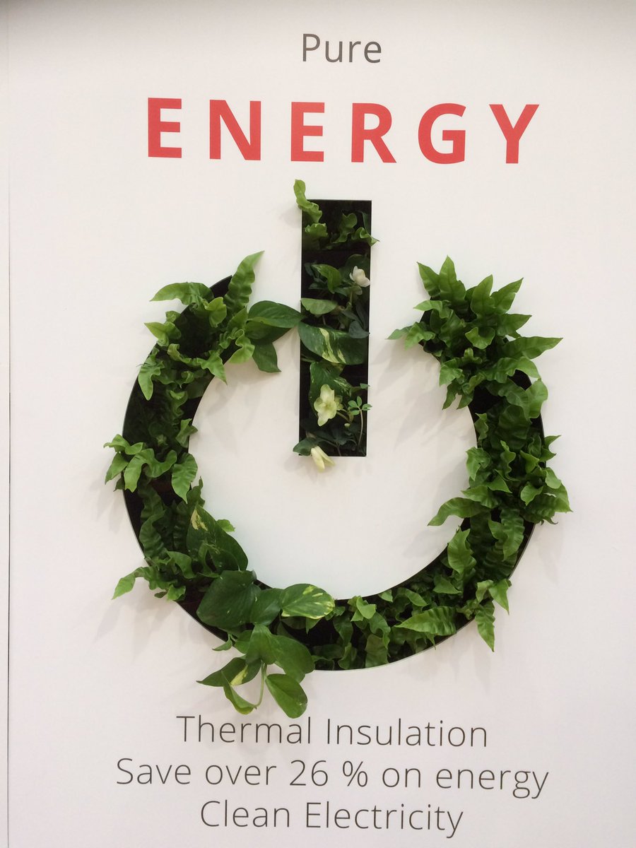 Blak_Outside's tweet image. Great display by @verticalgrowers ... #suds #gardens #verticle #planting harvesting rain water #RHSLondon