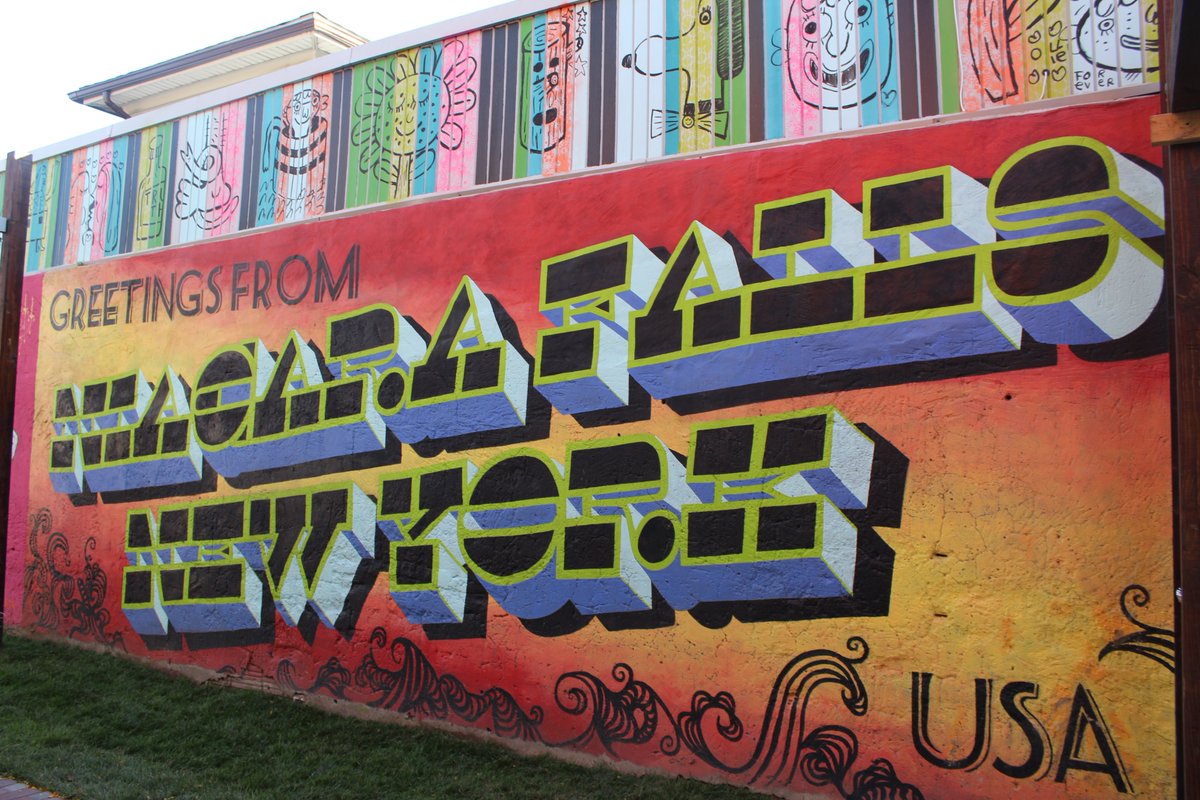 Featuring #ArtAlleyNF murals for next 20 days.
"Greetings from #NiagaraFalls" by: Rob Lynch &amp; Tricia Butski
#LiveNF #mural #urbanart #art