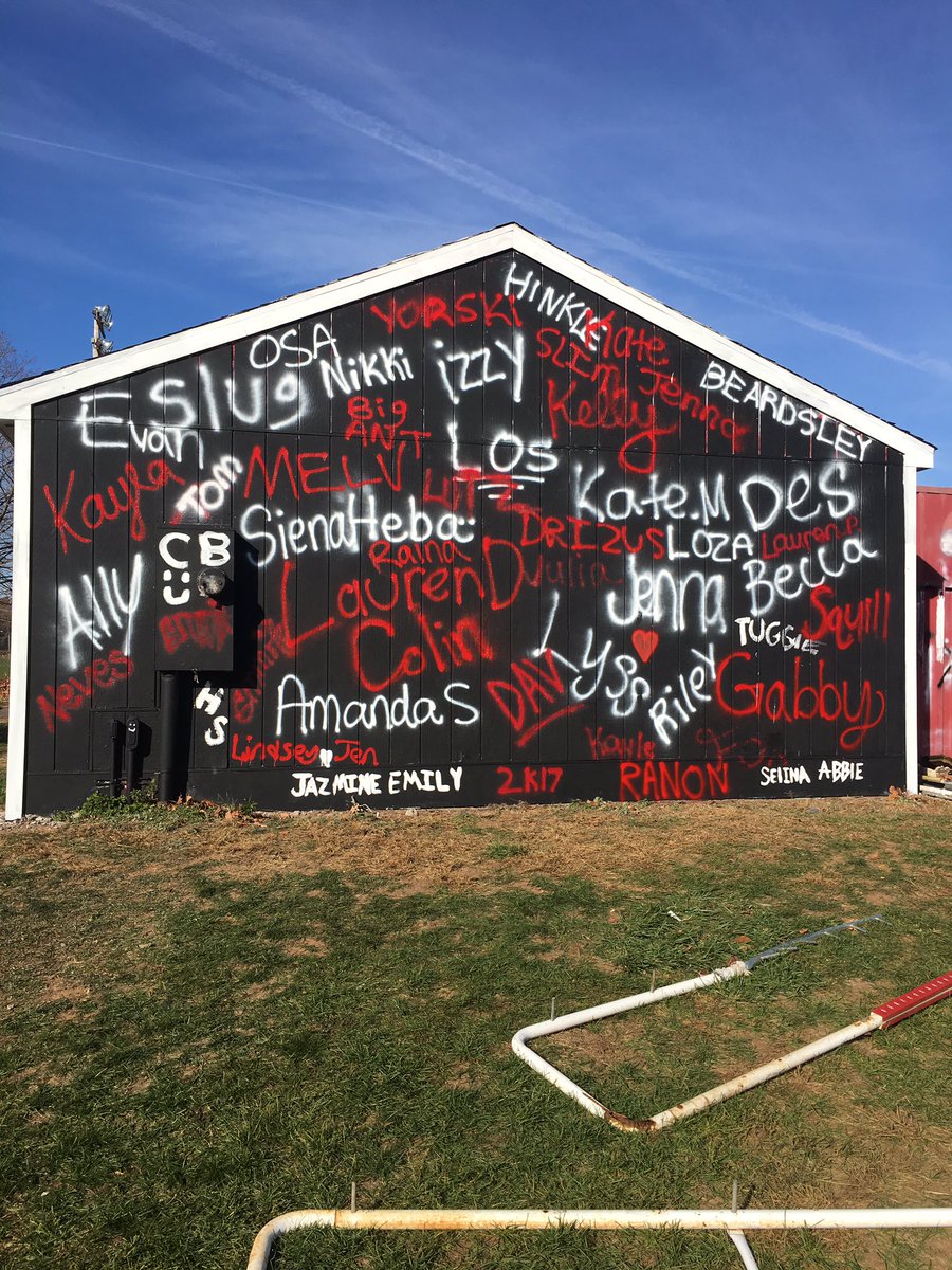 CromwellHS2017's tweet photo. Painting the shed ✔️ https://t.co/VAHK3k3jE8