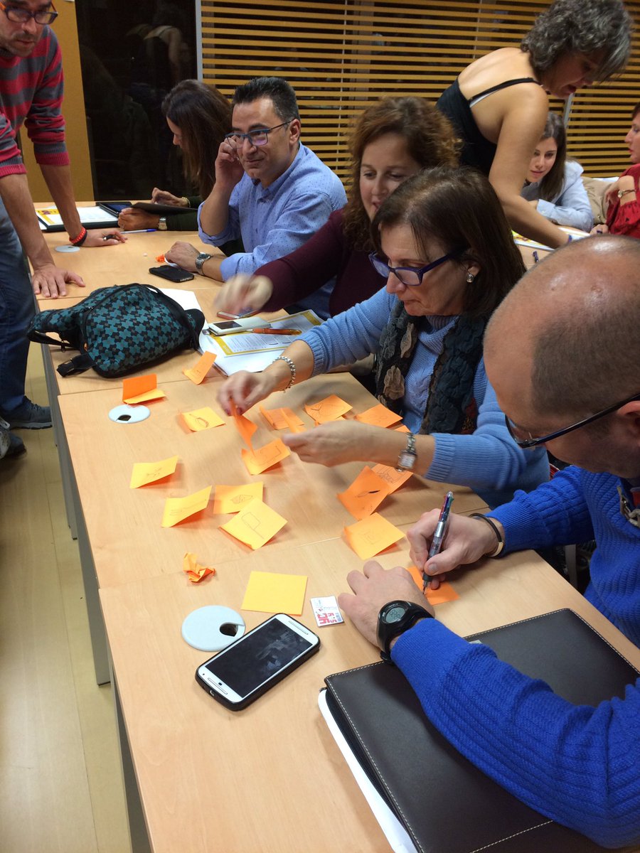 AgoraAbierta's tweet image. A tope en #visualthinking en #bbppcita #dibujamelas @magpano @Gorkaprofe @una_mochila_ @salvaroj  y cía