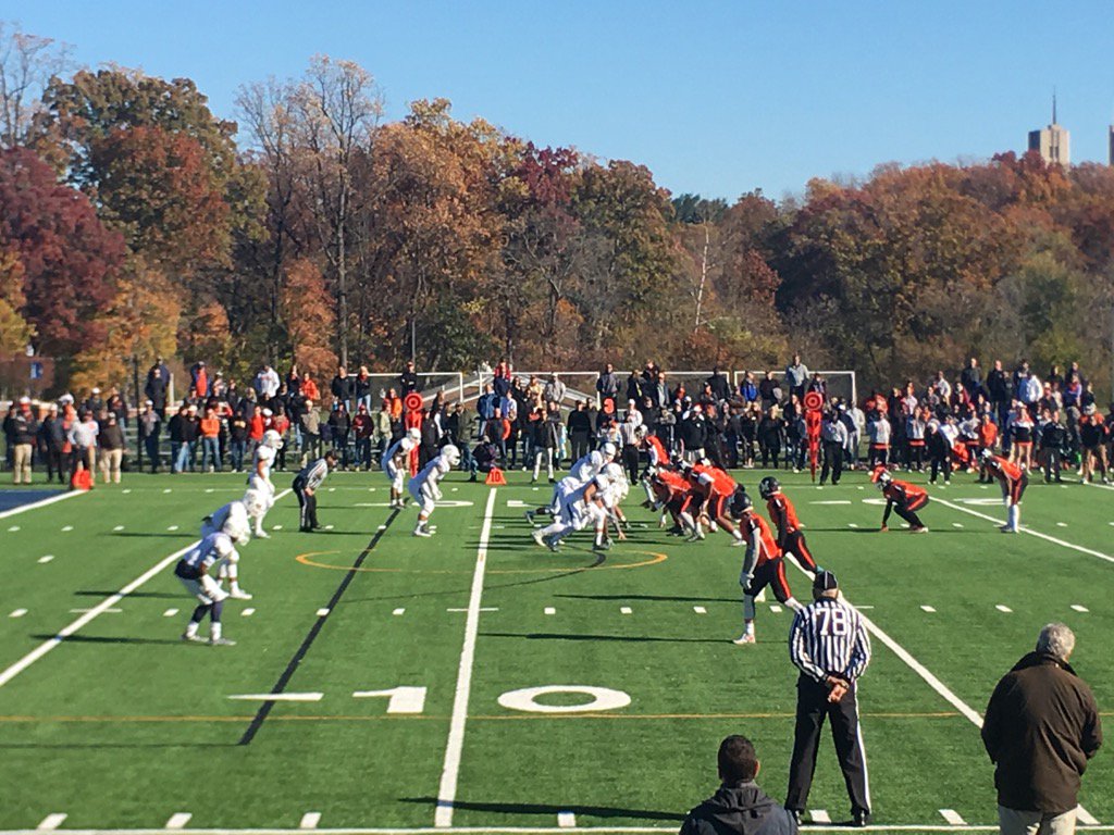 marcin_peter's tweet image. Perfect fall day for HS football.  Go McDonogh!