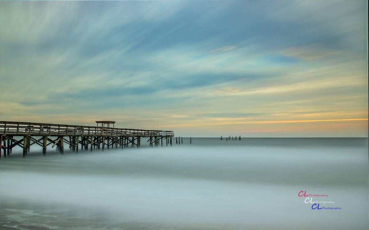 CLPhotographyMB's tweet photo. 9 minute exposure from Springmaid this morning @jamiearnoldWMBF @ErinMoranWX @WBTW_FrankJ @AndySteinWx @WX_BrittneyB @BroadwayatBeach https://t.co/QGVrt8Y1Z8