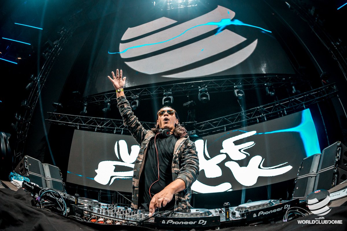 When <a href="/wolfpack/">WolfPack</a> drops the bass! 🙌🏽🙌🏽🙌🏽🙌🏽🙌🏽 #WorldClubDome #WinterEdition