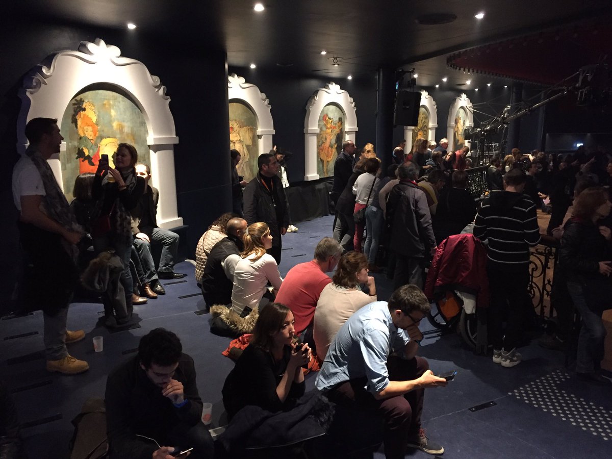 Corps Photo Intérieur Bataclan 13 Novembre 2015 DIRECT. Un an après l'attentat, le Bataclan rouvre à Paris avec un