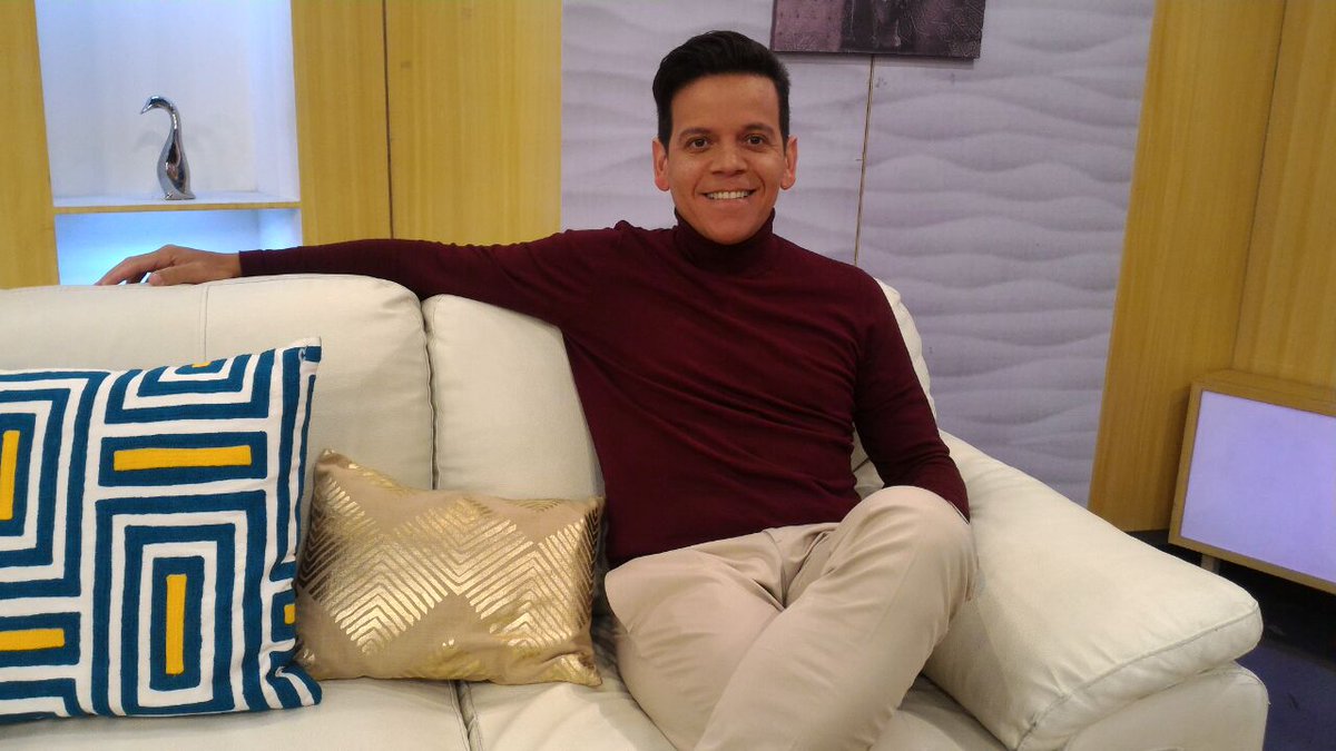 MananasconUno's tweet photo. #Entrevista @Aco_Perez habló de su personaje en 'Todo es prestao' https://t.co/BOjmBw2K7X https://t.co/TVGaqenOMB