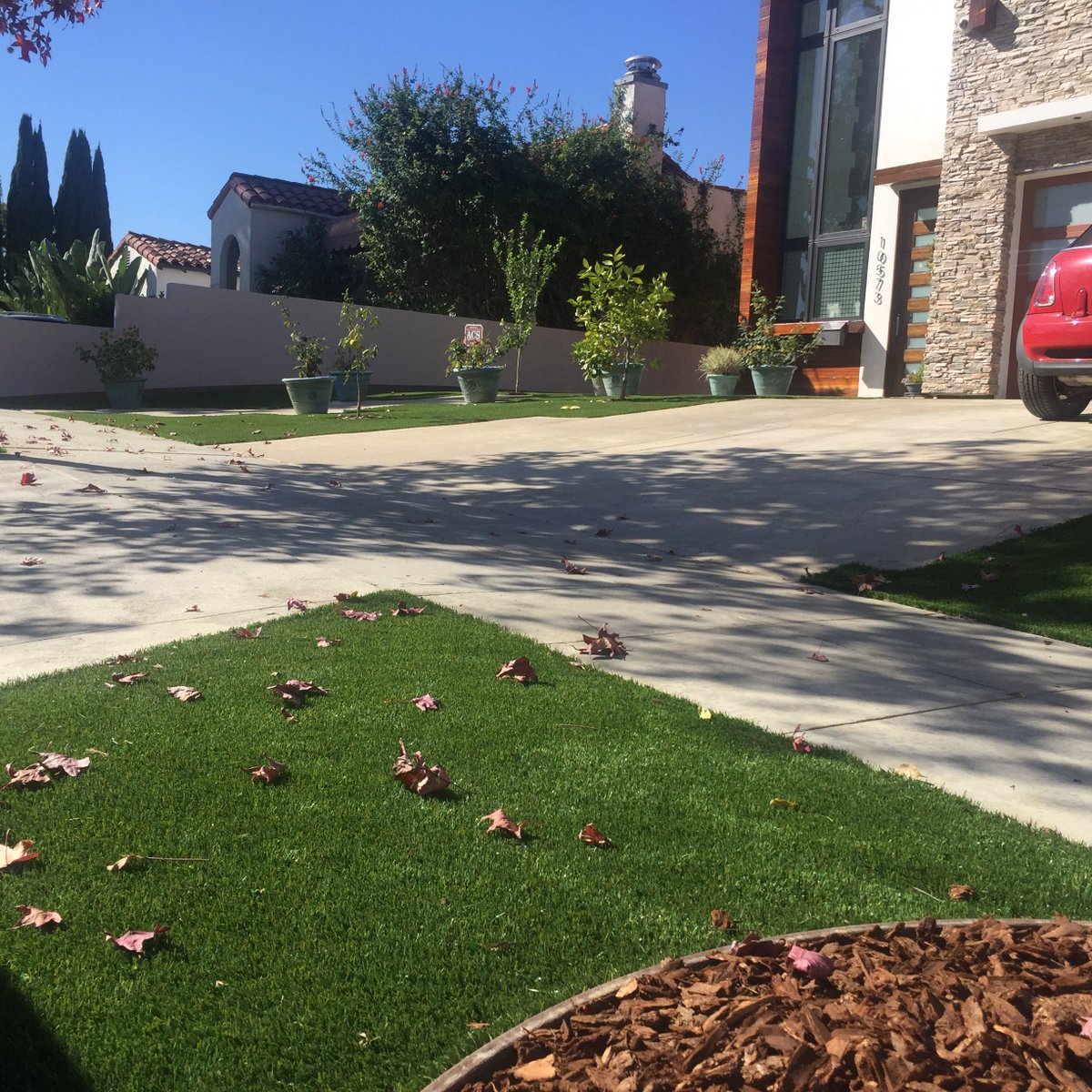 TurfscapeWest1's tweet photo. Just wrapped up another @Turfscape installation in Cheviot Hills! Contact us if you're interested in enhancing your #landscaping in LA! https://t.co/4vx7fVWpKT