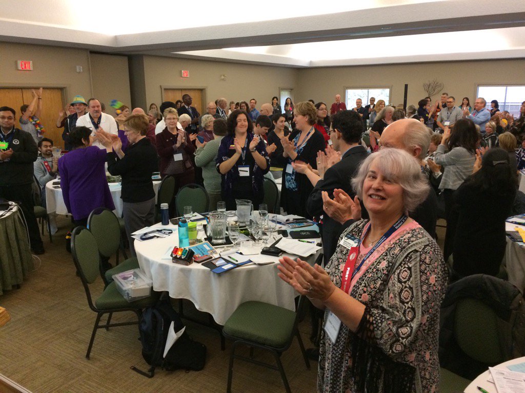 MyOBTM's tweet photo. D21: celebrating 40 President's Distinguished awards! #d21fallconf https://t.co/ffPIqKwAQa