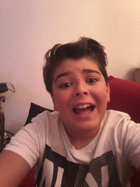 ZtvDb's tweet photo. Je me suis couper les cheveux https://t.co/8VRKRLfvnG