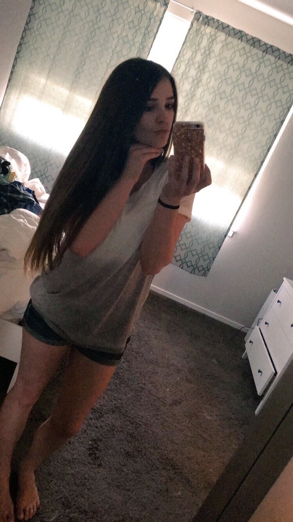 HotYouTuberPics's tweet photo. Mini Collection - Sara Kate https://t.co/FO2PWsPnsr